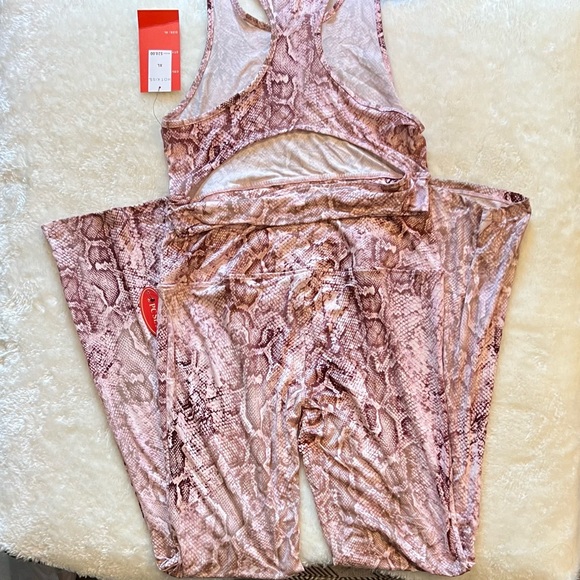 Hot Kissed Top and Botton Set - Picture 4 of 7